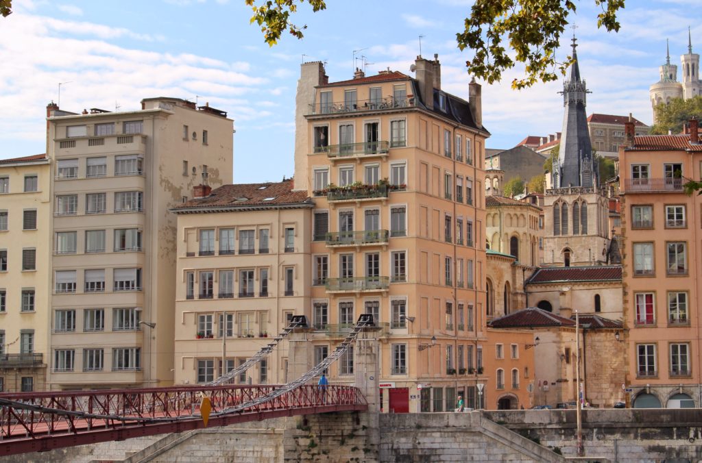 Lyon's old part of town - Flying Baguette